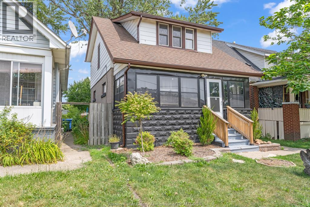 982 ELM AVENUE - 31