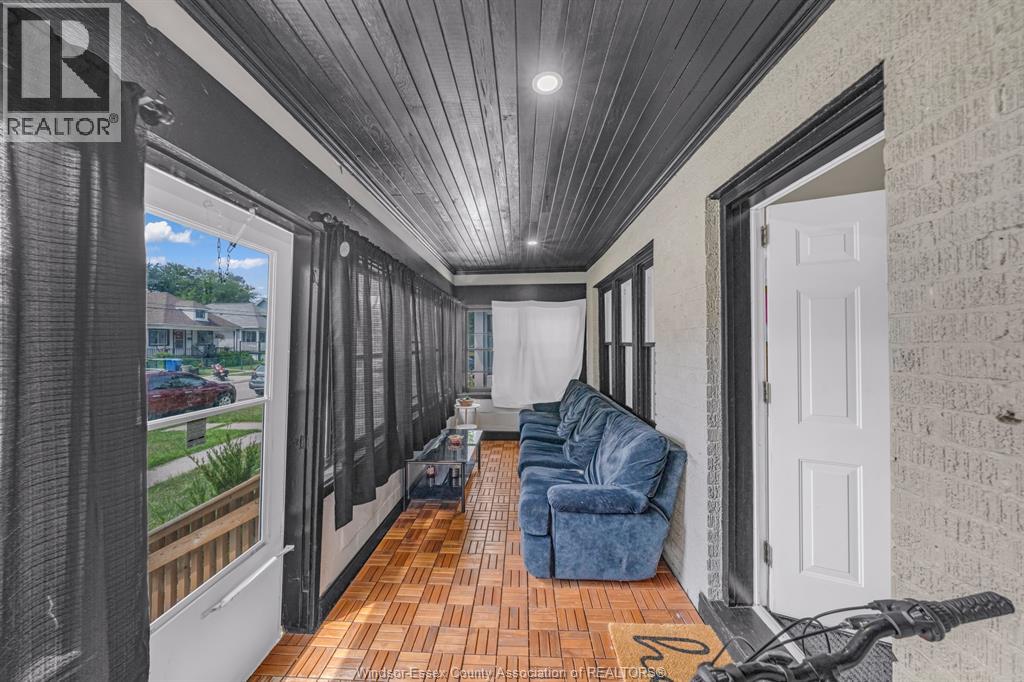 982 ELM AVENUE - Image 5