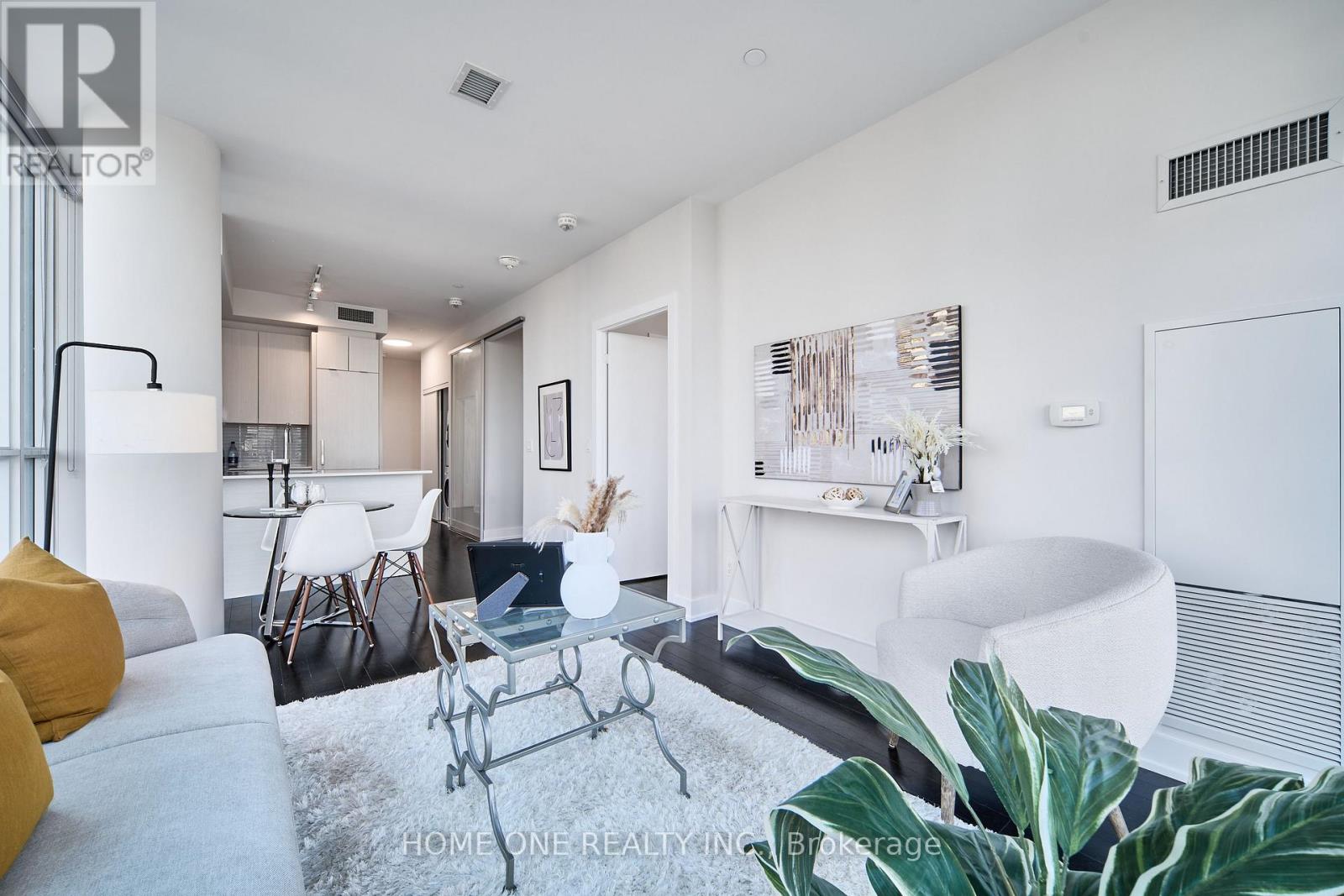 #404 181 BEDFORD ROAD - 24