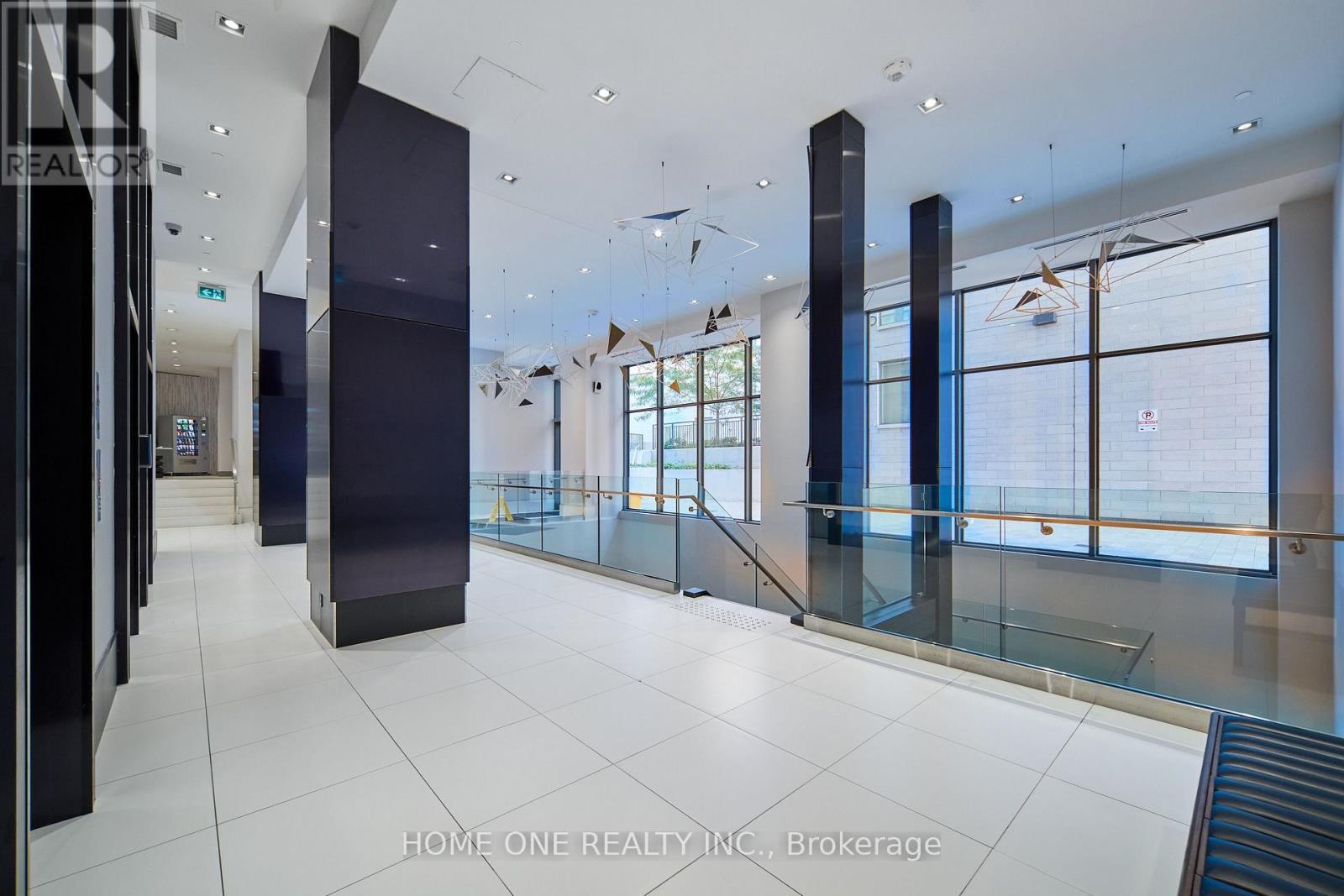 #404 181 BEDFORD ROAD - Image 36