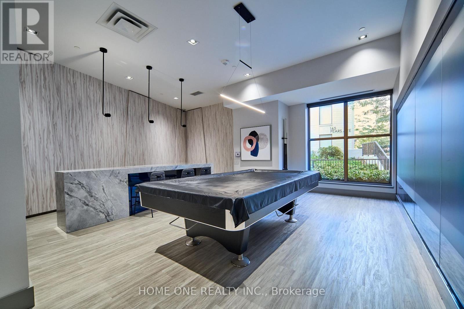 #404 181 BEDFORD ROAD - Image 37
