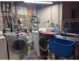 852 Sheppard Avenue W, Toronto, ON M3H2T5 Photo 9