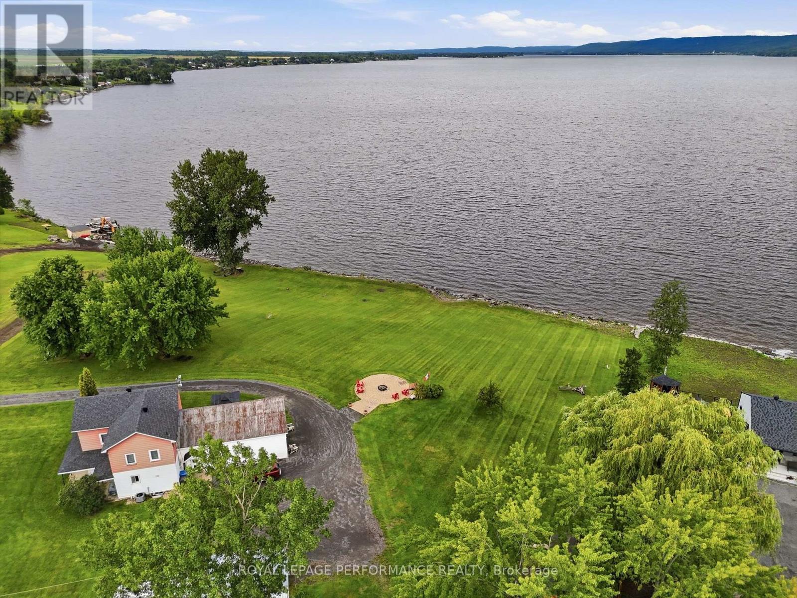 1178 BAY ROAD - 4