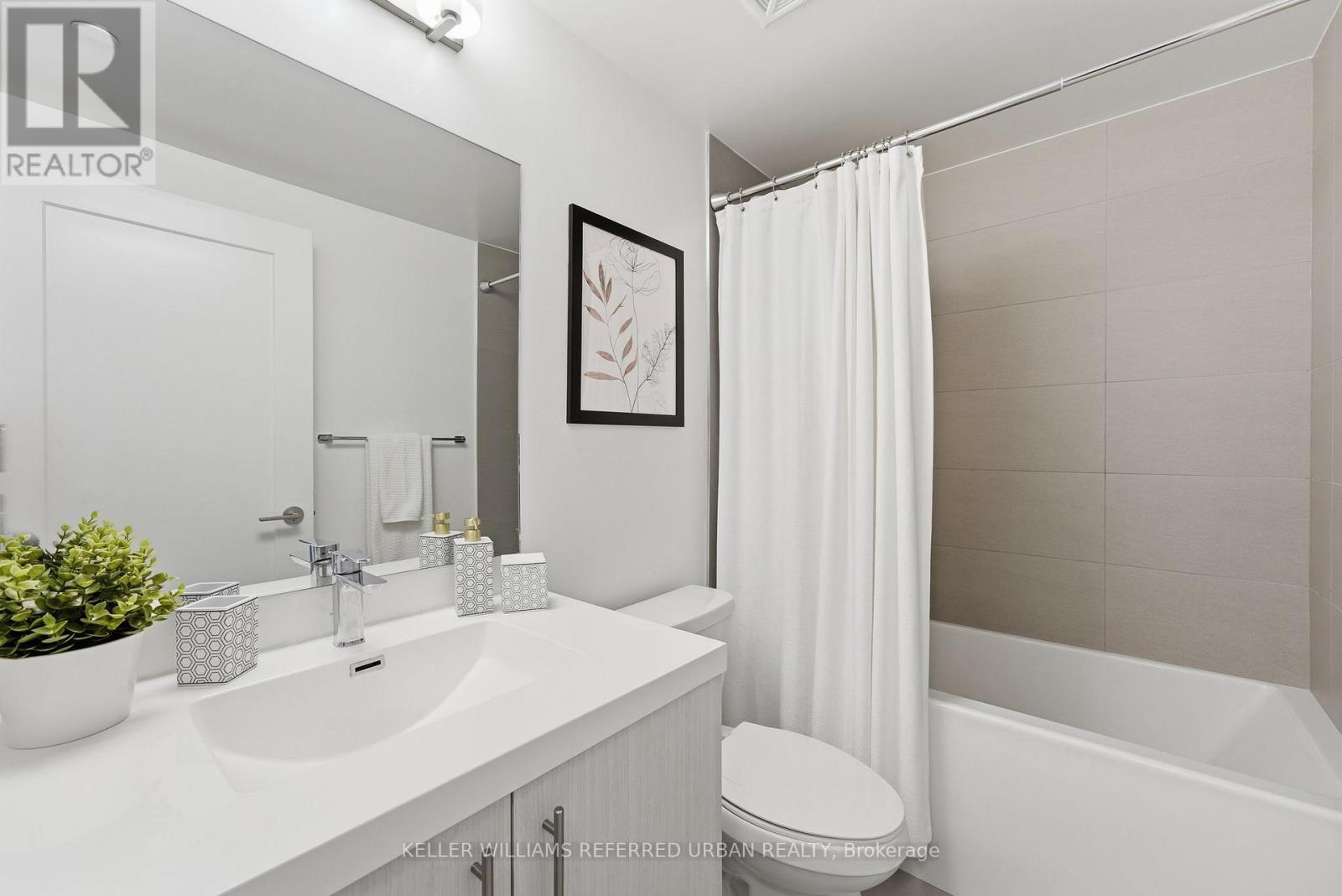 #1702 286 MAIN STREET - 12