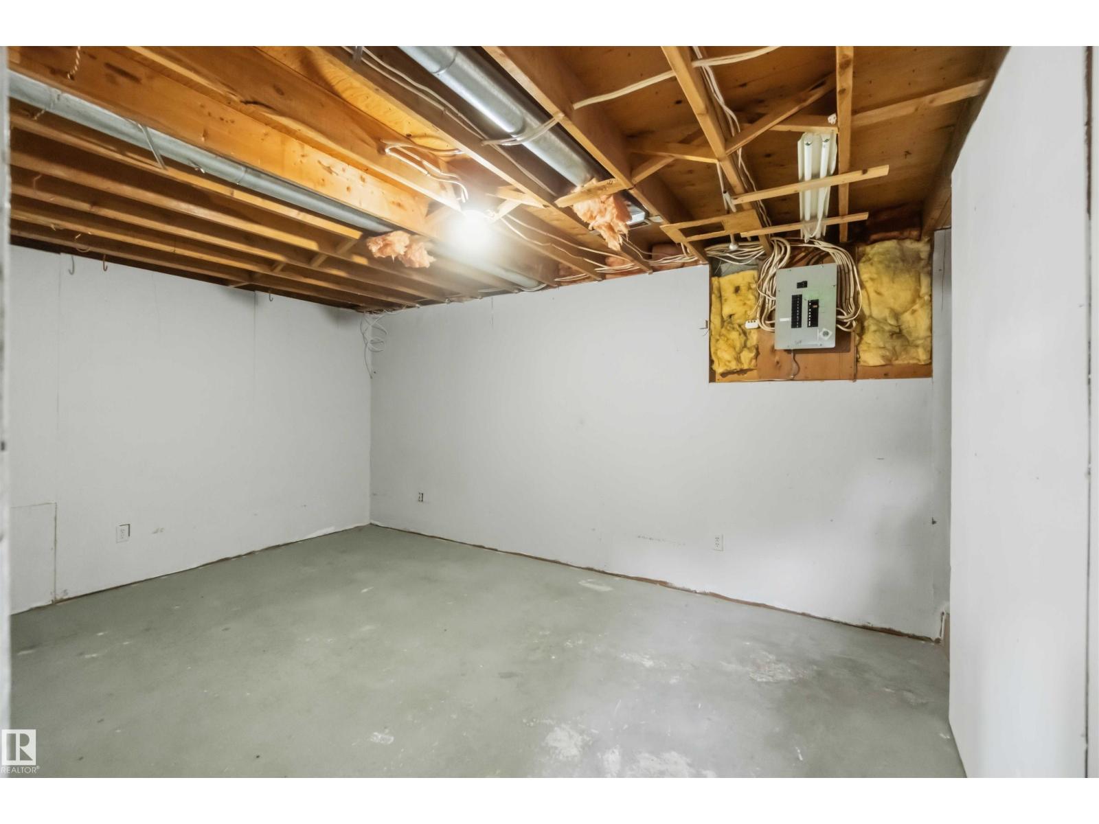 #103 5231 51 ST - Image 34