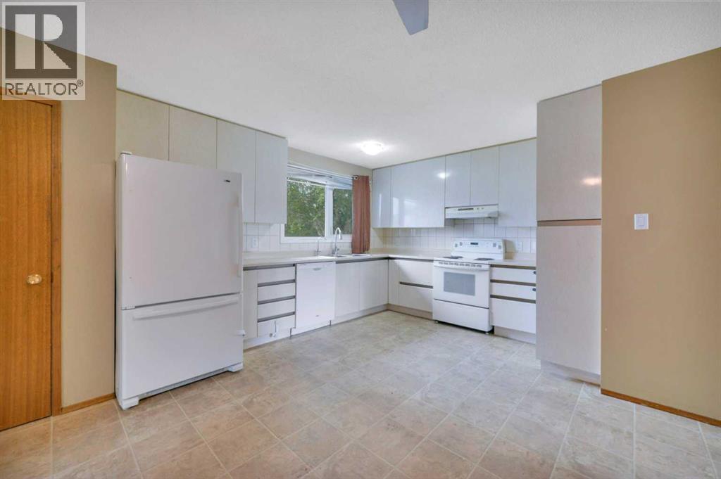 3405 55 Avenue - 8