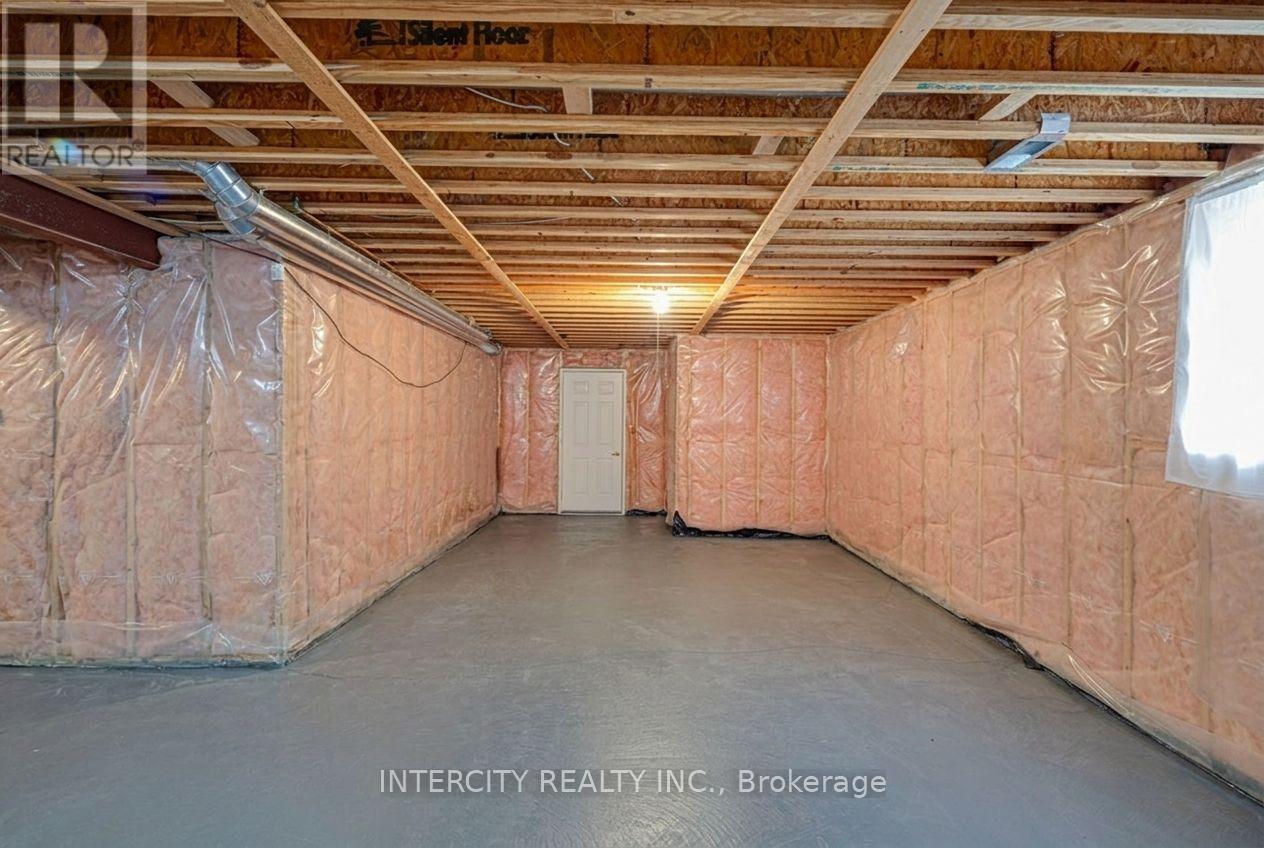 42 OAK AVENUE - Image 27