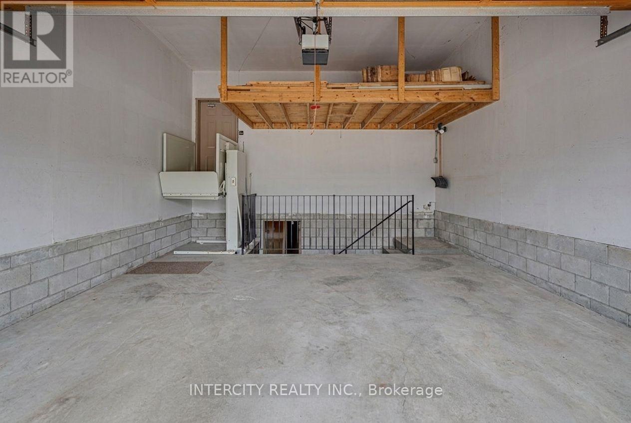 42 OAK AVENUE - 35