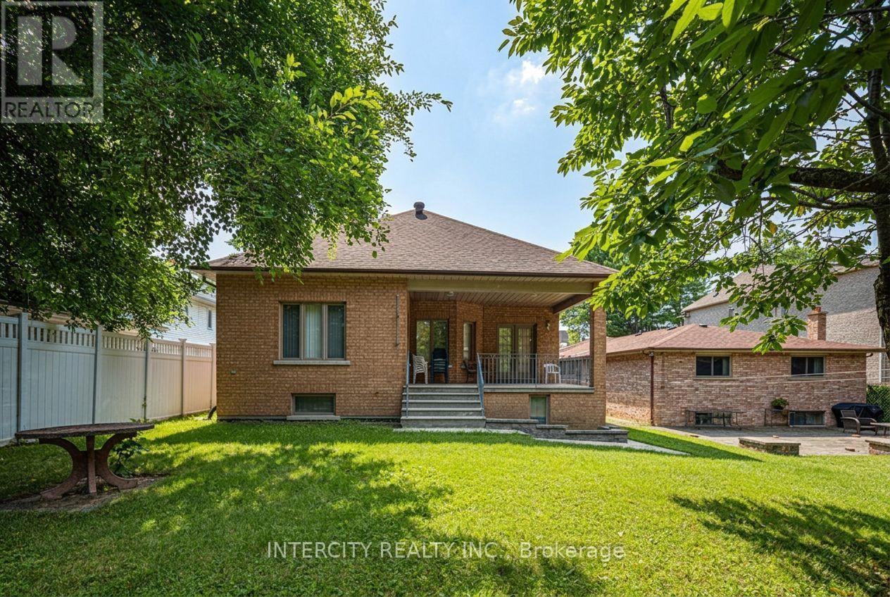 42 OAK AVENUE - 39