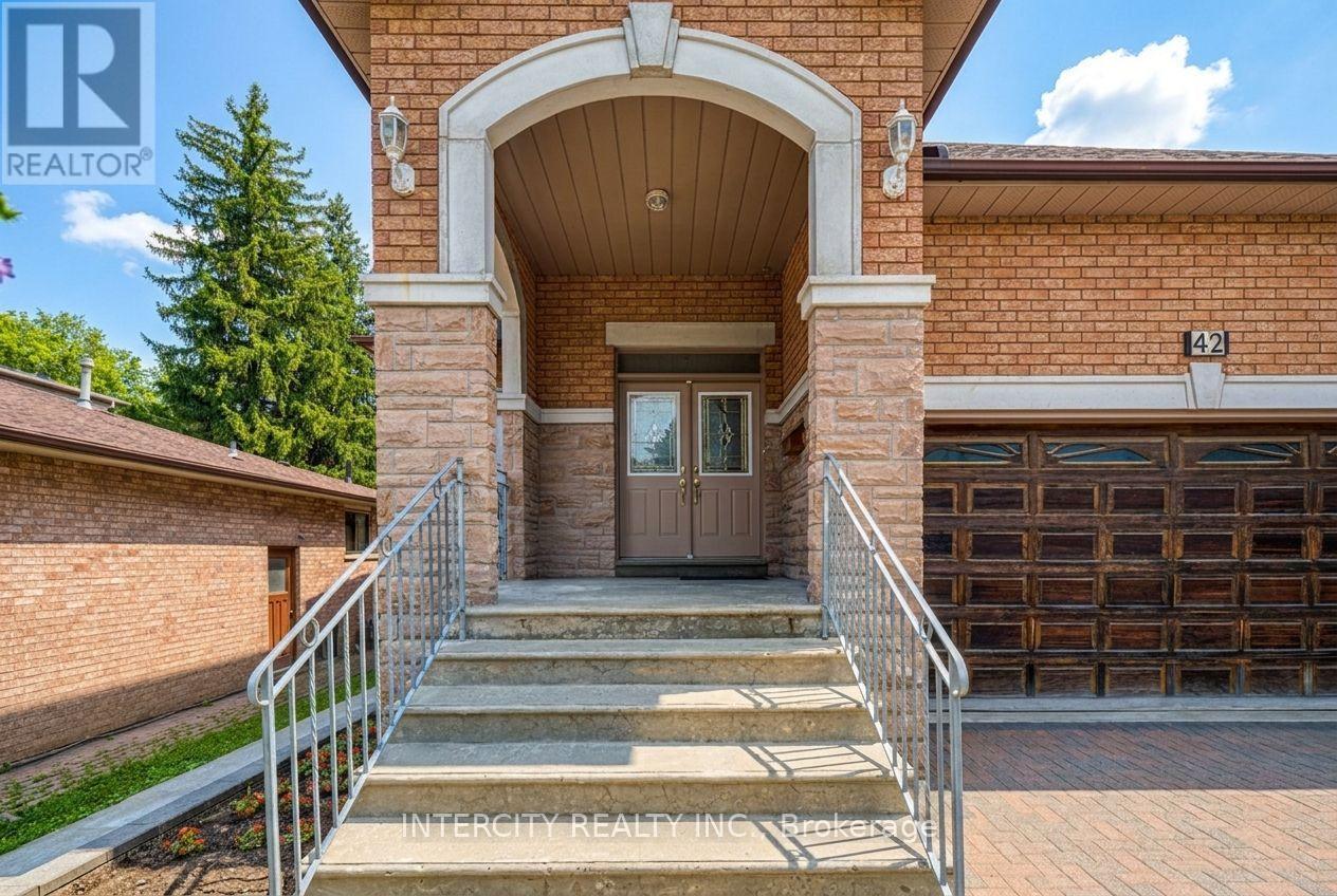 42 OAK AVENUE - 6