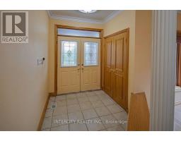Laundry room - 42 Oak Avenue, Richmond Hill, ON L4C6R7 Photo 8