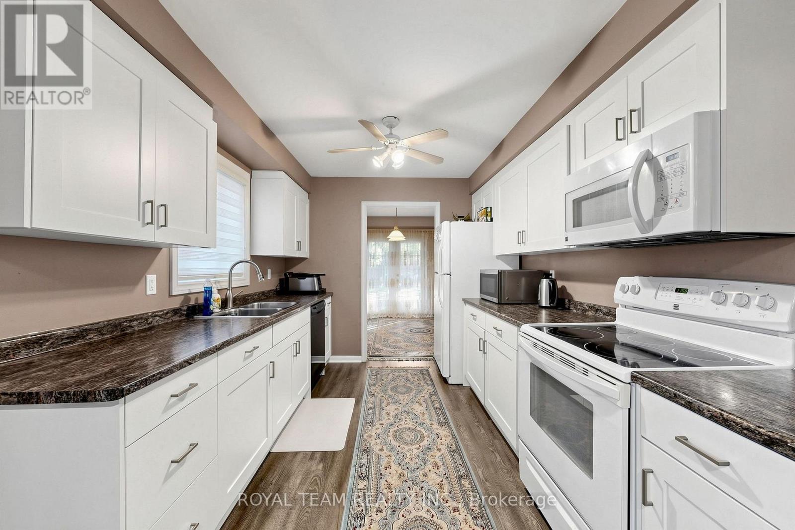 28 AILSA DRIVE - Image 4