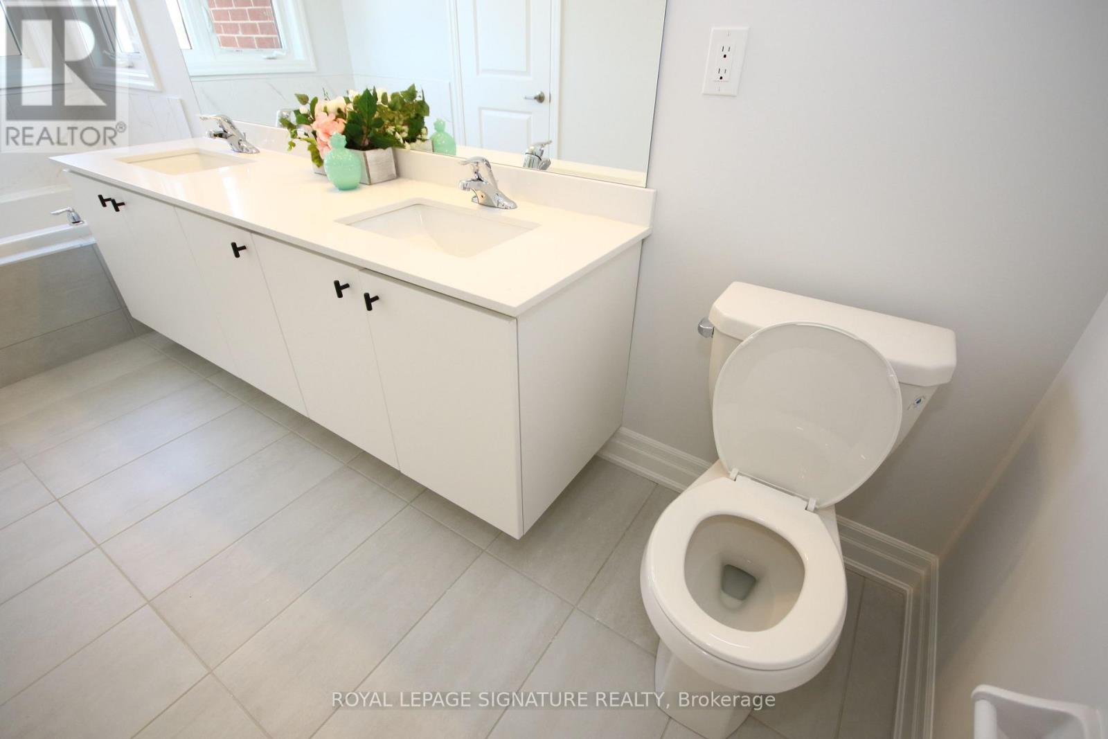 131 UNION BOULEVARD - 24