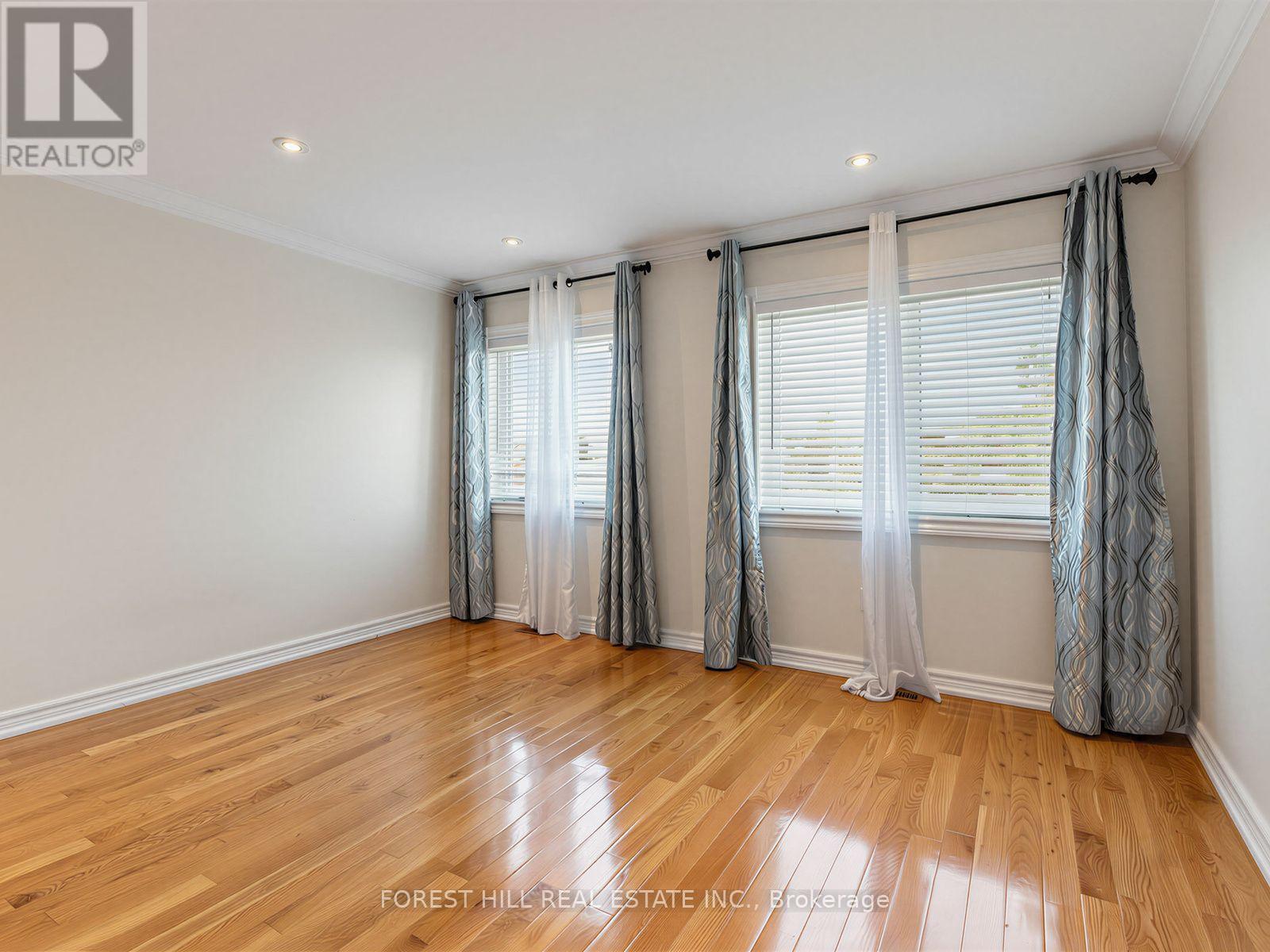 37 BIRDSTONE CRESCENT - 32
