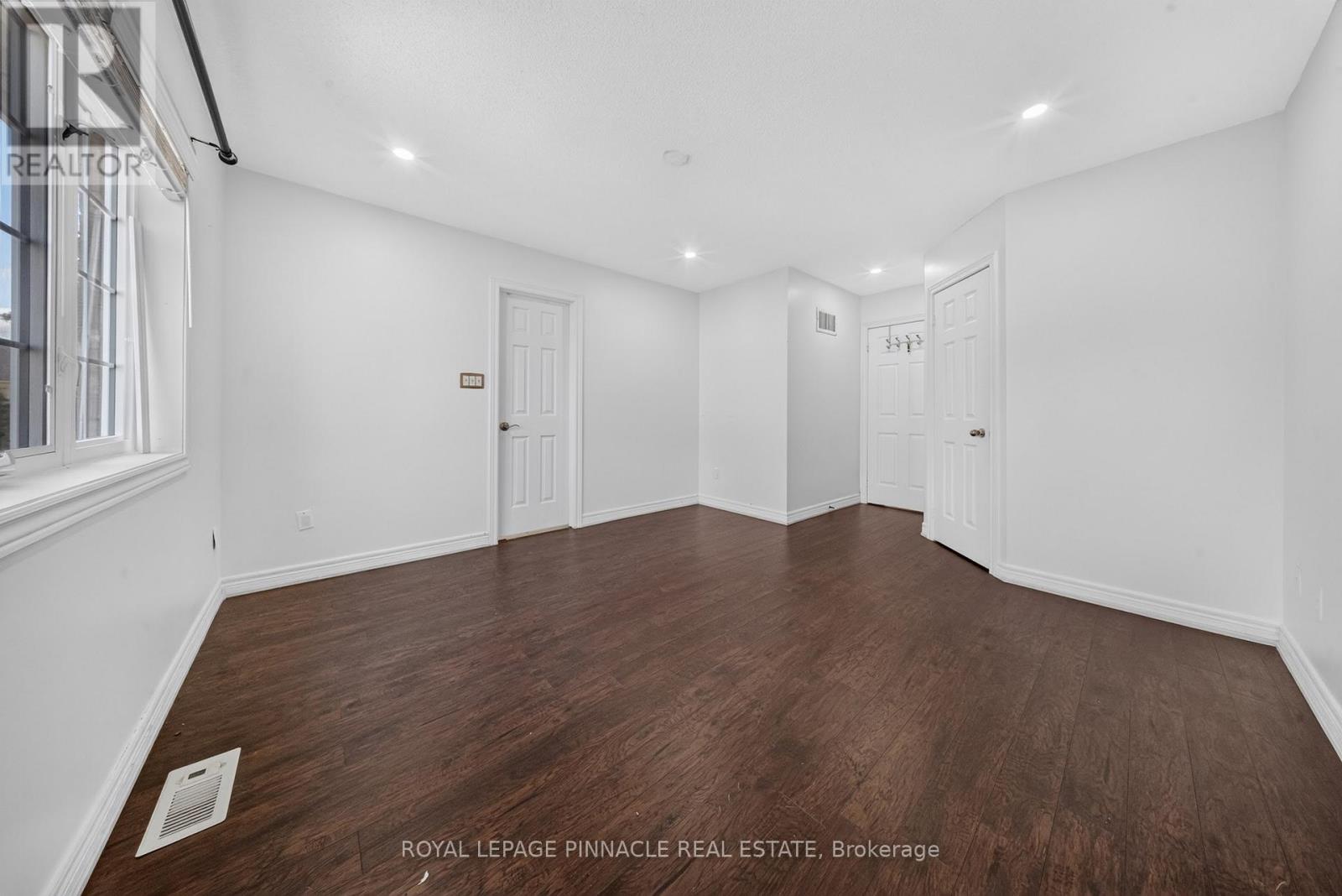 23 PRINCE CRESCENT - Image 35