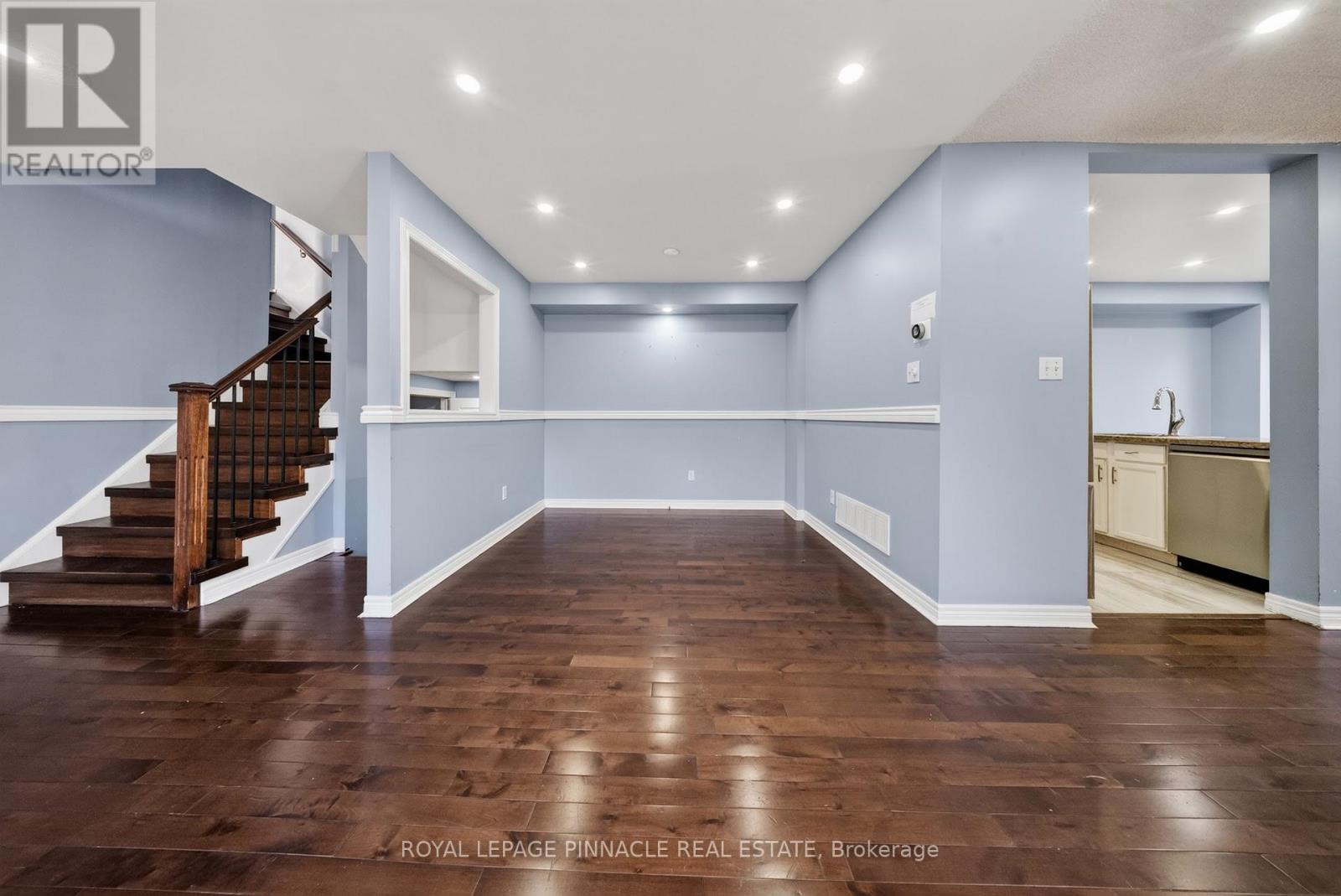 23 PRINCE CRESCENT - 9
