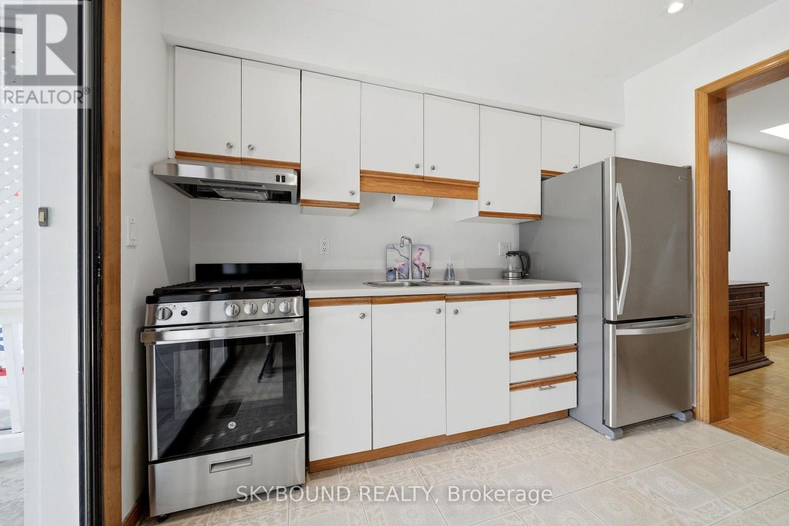 313 SILVERTHORN AVENUE - 8