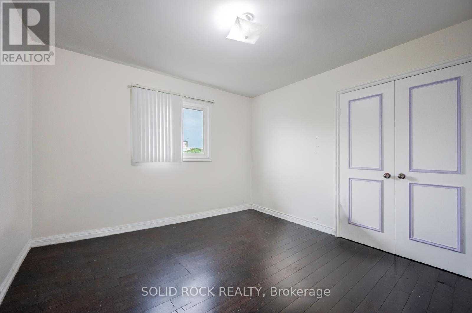 18 MAPLE BUSH AVENUE - 17