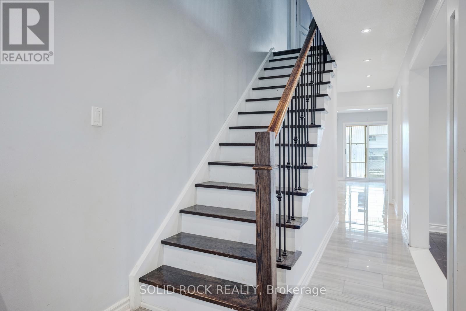 18 MAPLE BUSH AVENUE - 21