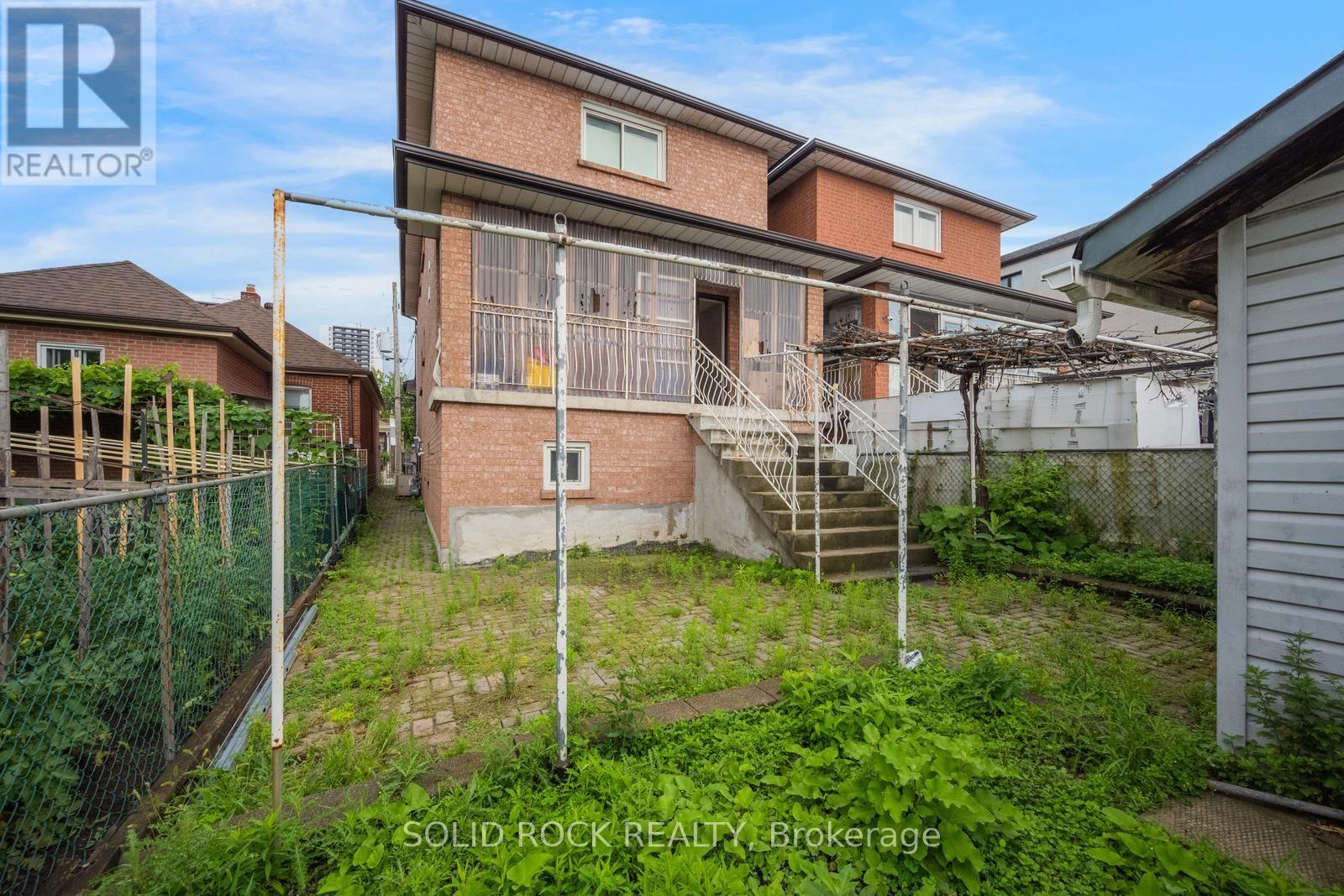 18 MAPLE BUSH AVENUE - 49