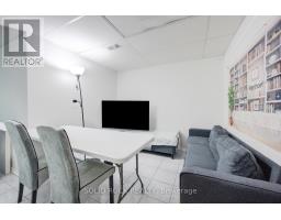 18 Maple Bush Avenue, Toronto, ON M9N1S6 Photo 41