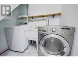 18 Maple Bush Avenue, Toronto, ON M9N1S6 Photo 44