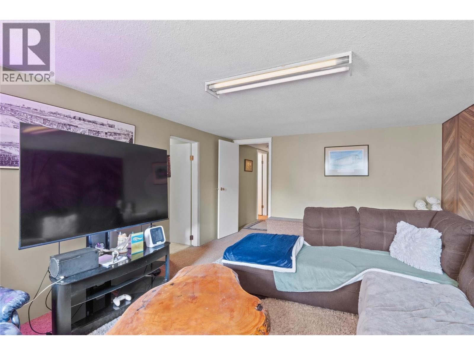 857 ORCREST Drive - 24