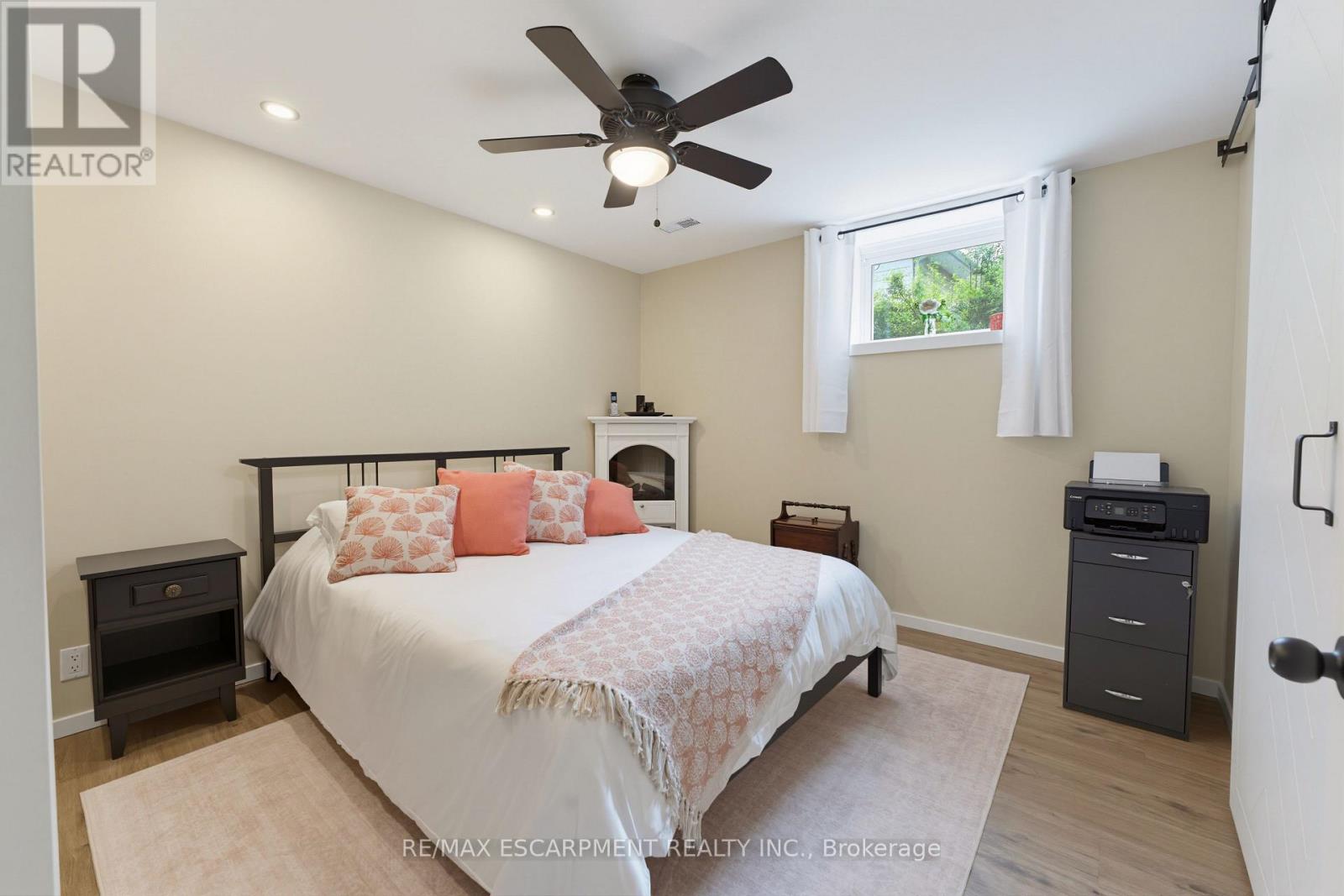 19 FIRST AVENUE - Image 17