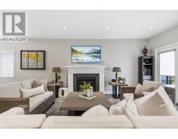 Bedroom - 25 Sunrise Court, Fort Erie, ON L0S1N0 Photo 9