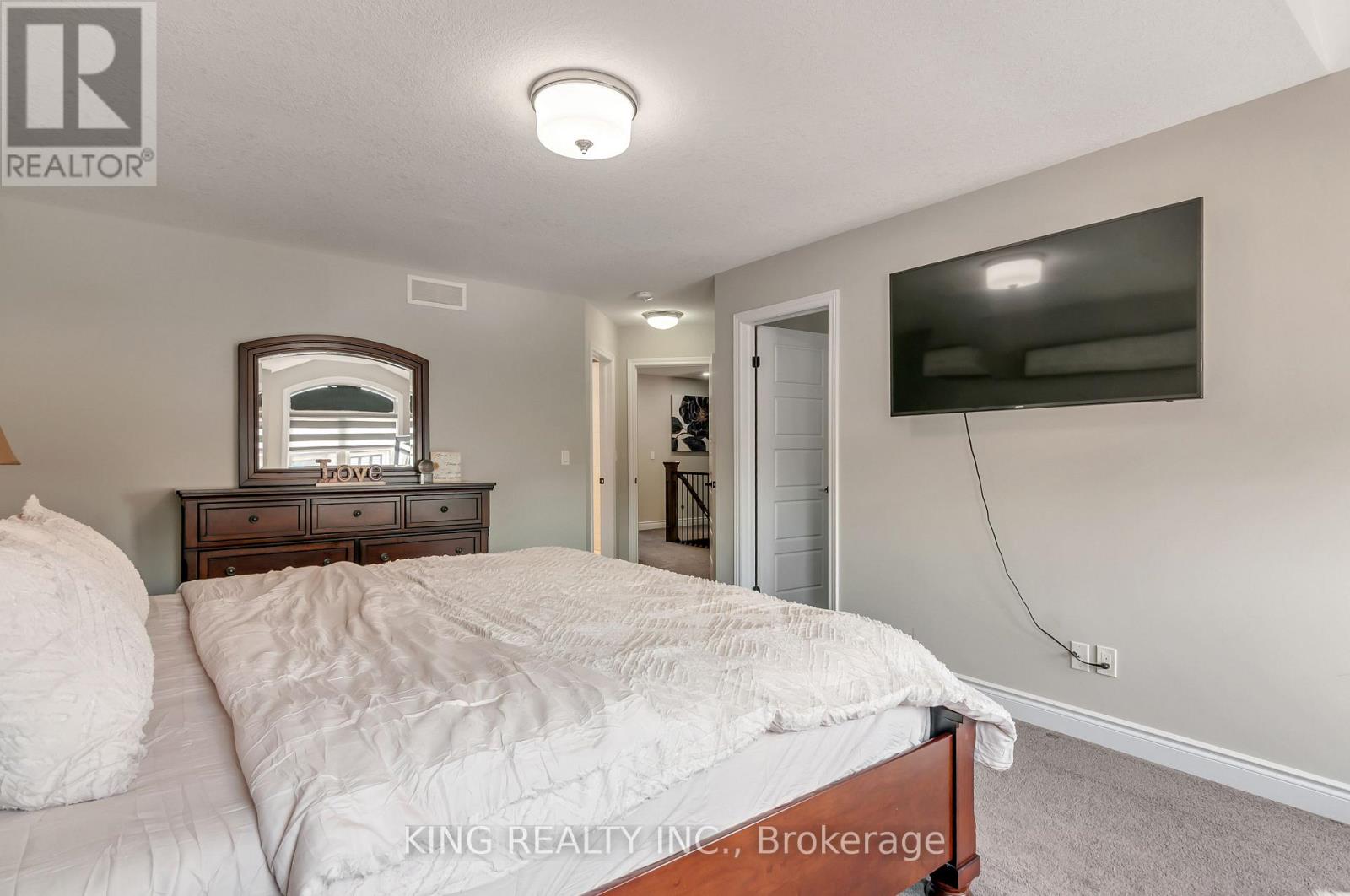 333 MASTERS DRIVE - 28