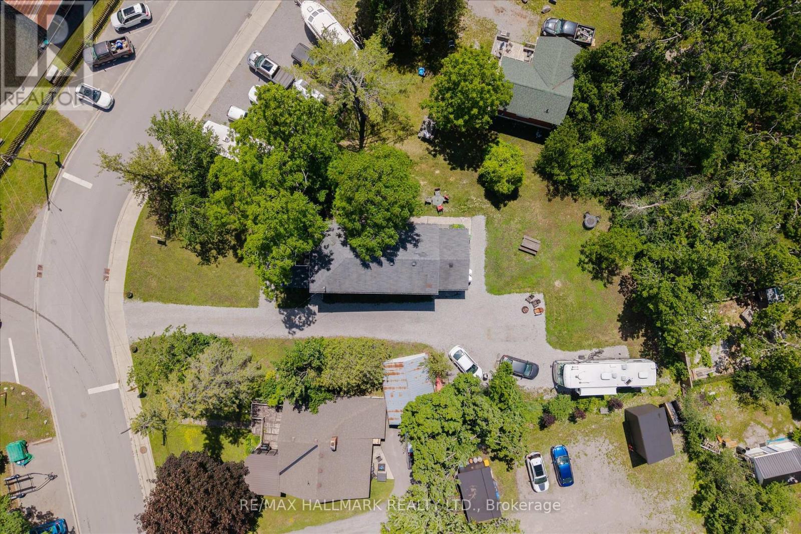 64 FRONT STREET E - Image 38