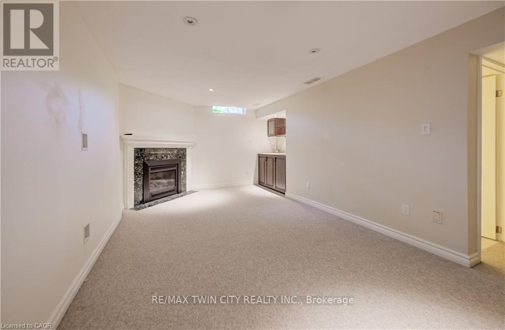 451 BURNETT AVENUE - Image 26