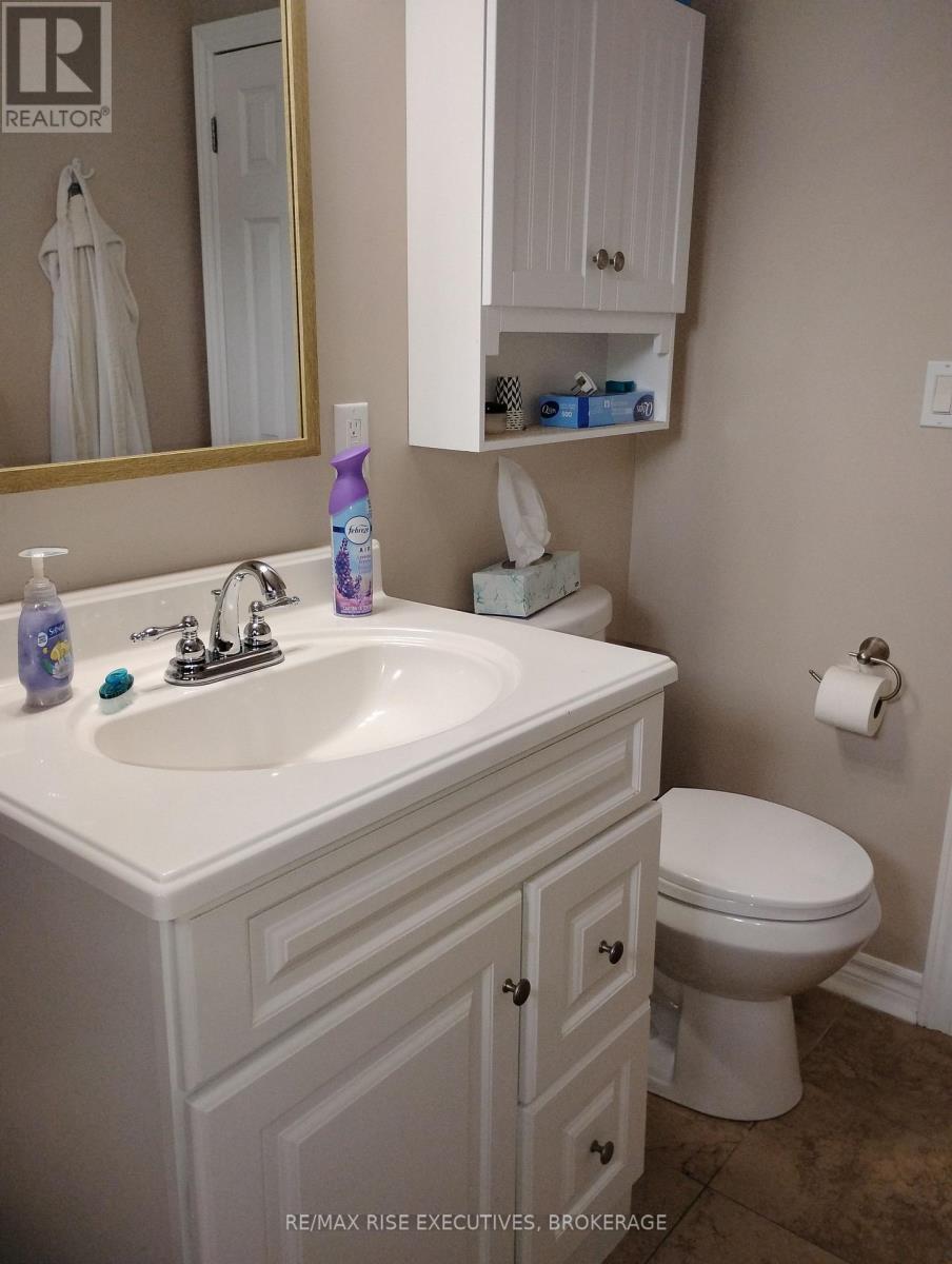 165 ELIZABETH DRIVE - 25