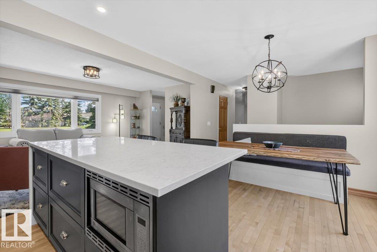 10736 48 ST NW - Image 13
