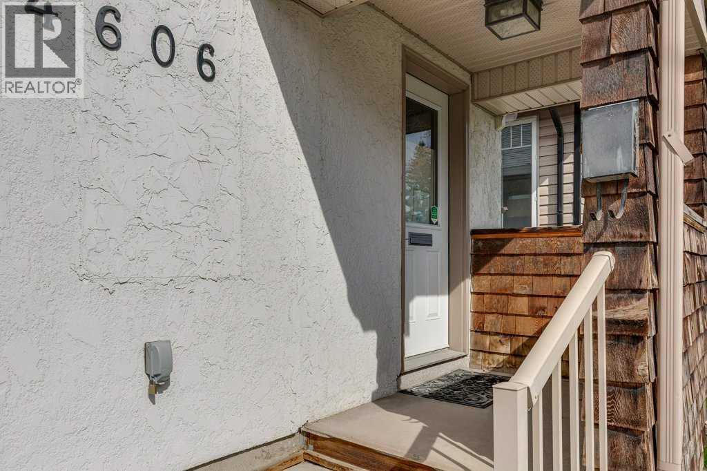 4606 48 Avenue, Red Deer — property photo 4