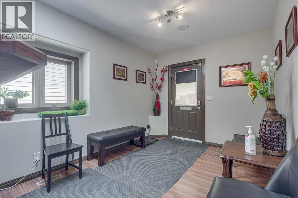 4606 48 Avenue, Red Deer — property photo 5