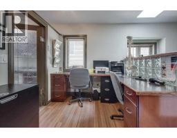 4606 48 Avenue, Red Deer, AB T4N3S9 Photo 9