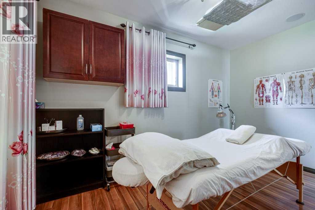 4606 48 Avenue, Red Deer — property photo 13