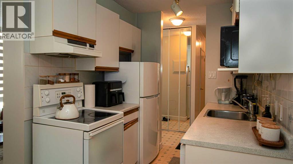#302 1111 15 Avenue SW - 10