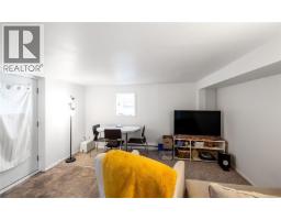 Entrance - 3026 Donald St, Saanich, BC V9A1Y2 Photo 13