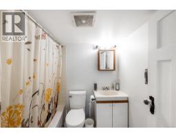 Bedroom - 3026 Donald St, Saanich, BC V9A1Y2 Photo 17
