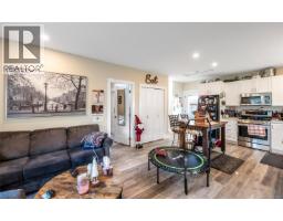Kitchen - 3026 Donald St, Saanich, BC V9A1Y2 Photo 20