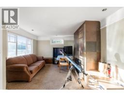 Entrance - 3026 Donald St, Saanich, BC V9A1Y2 Photo 6