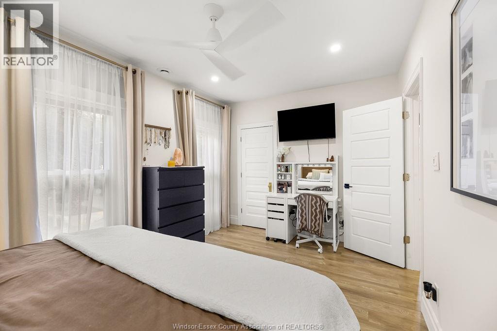 797 MONMOUTH ROAD - Image 32