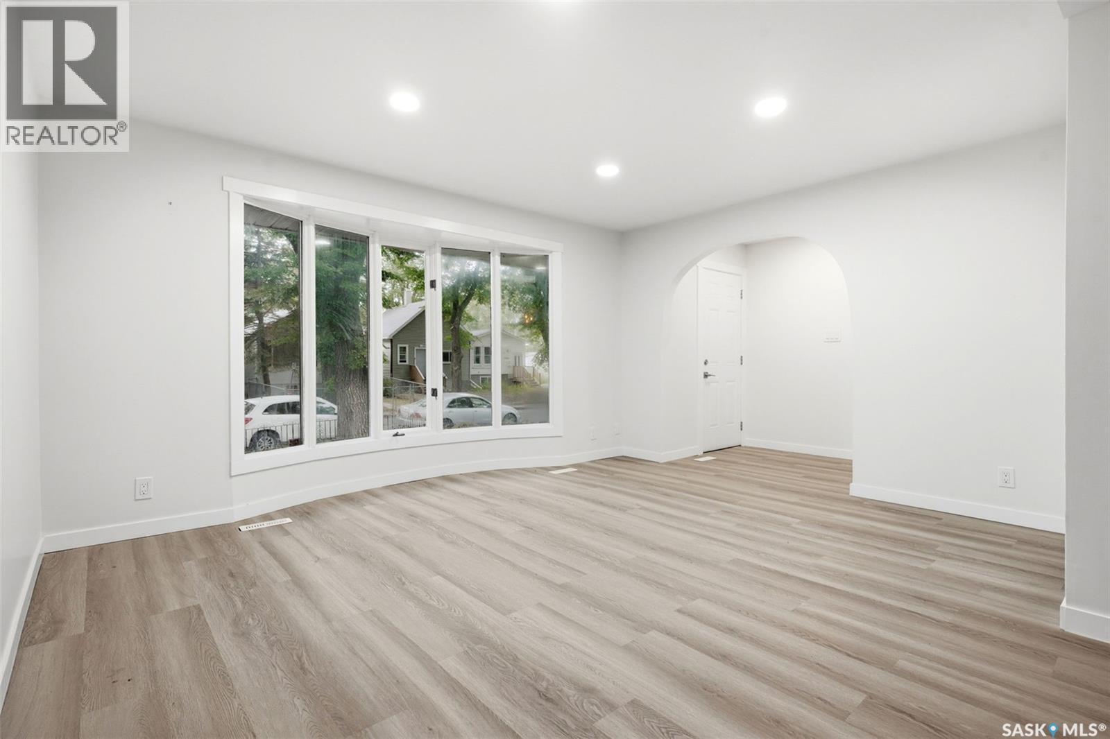 1937 Montreal STREET - Image 4