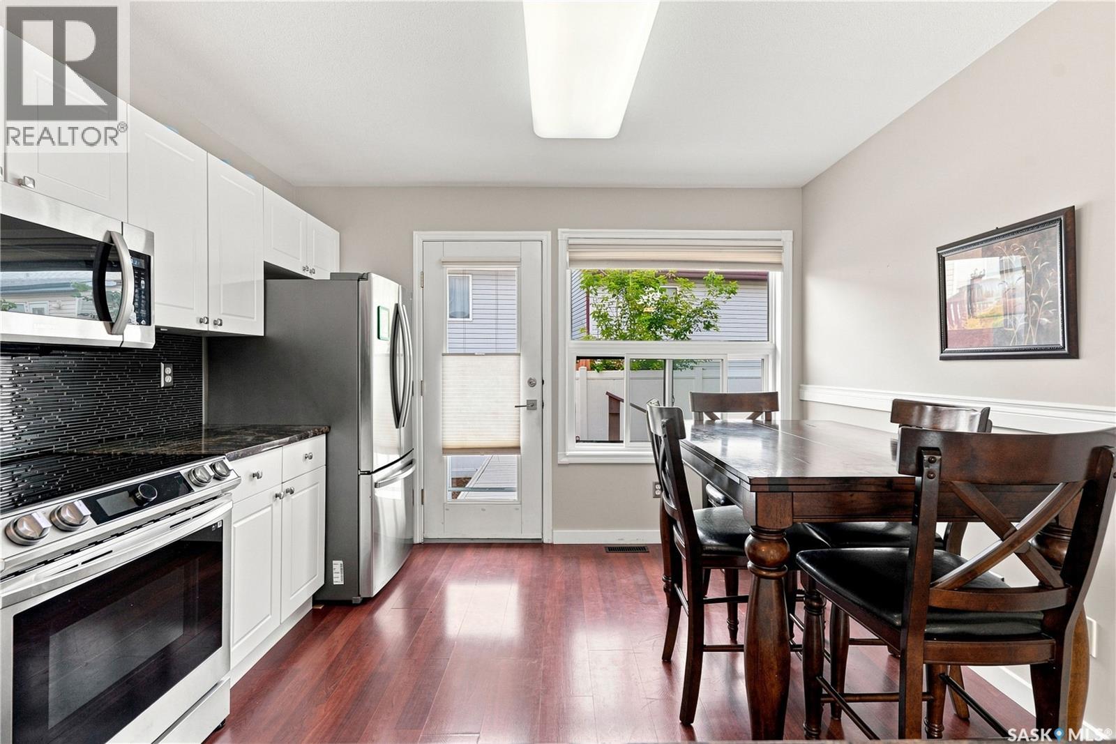 #18 143 Gropper CRESCENT - 15