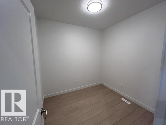 20936 16 AV NW - Image 16