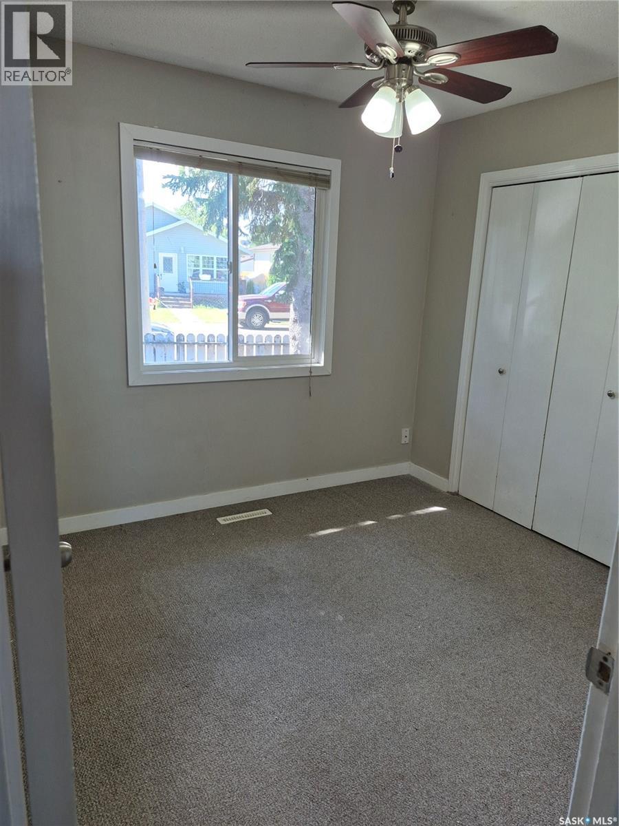 215 Central STREET W - Image 5