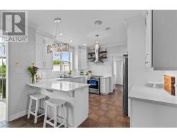 344 Lanark Drive thumbnail 10