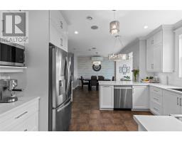 344 Lanark Drive thumbnail 13